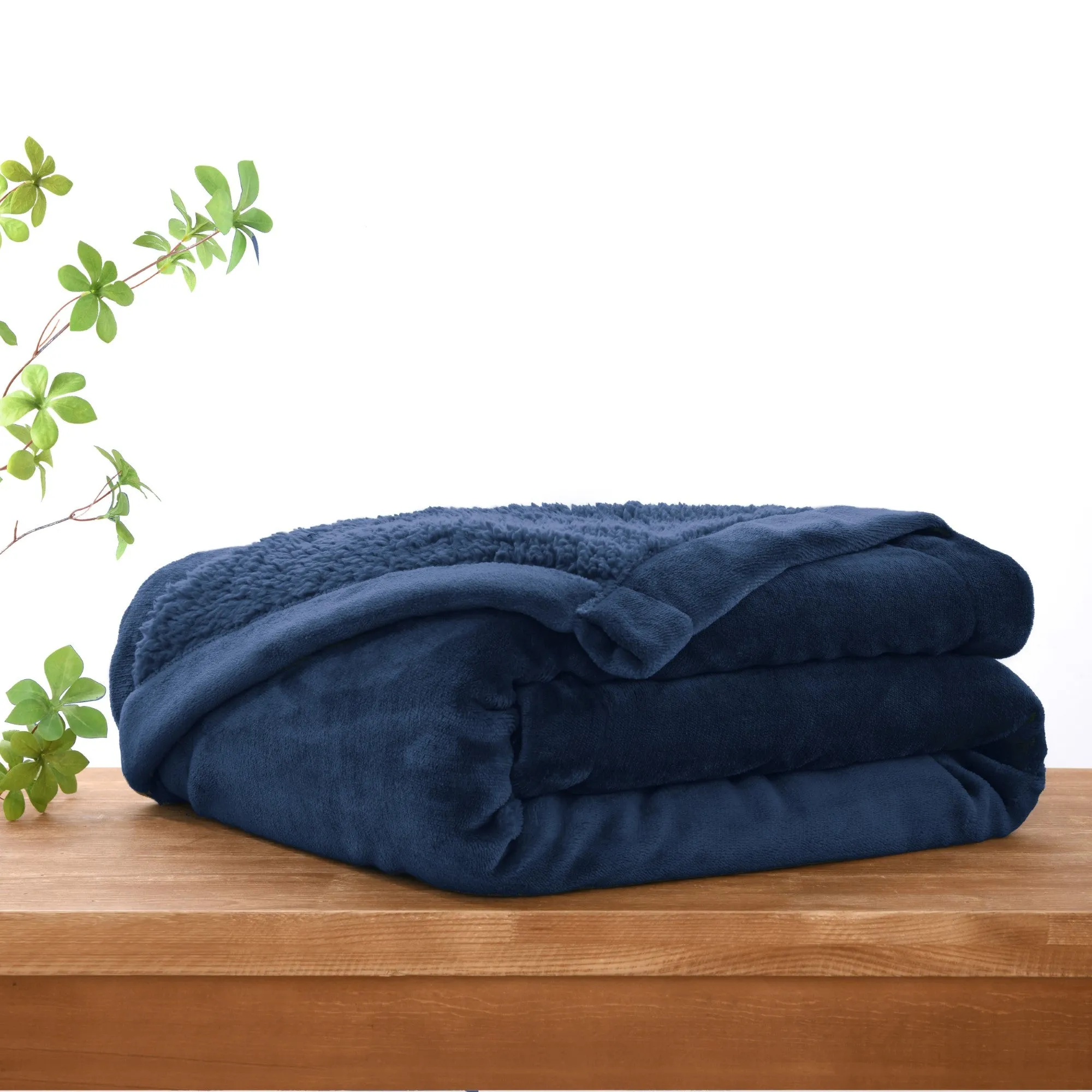Hudson Fleece and Sherpa Reverse Throw Blanket Midnight Blue