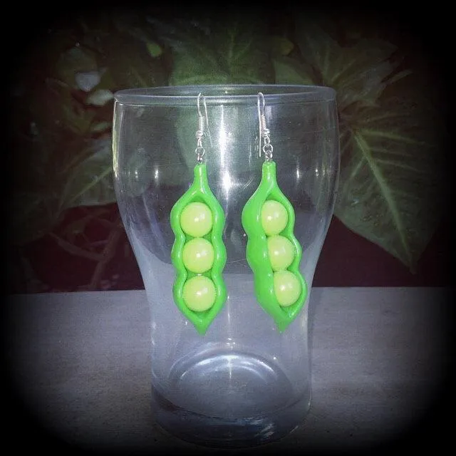 Pea Pod earrings, Vegetable earrings, Food jewelry, Muchies earrings, Vegan earrings, Gufts for vegans, For pierced ears or stretched lobes